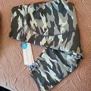 Marika compression leggings